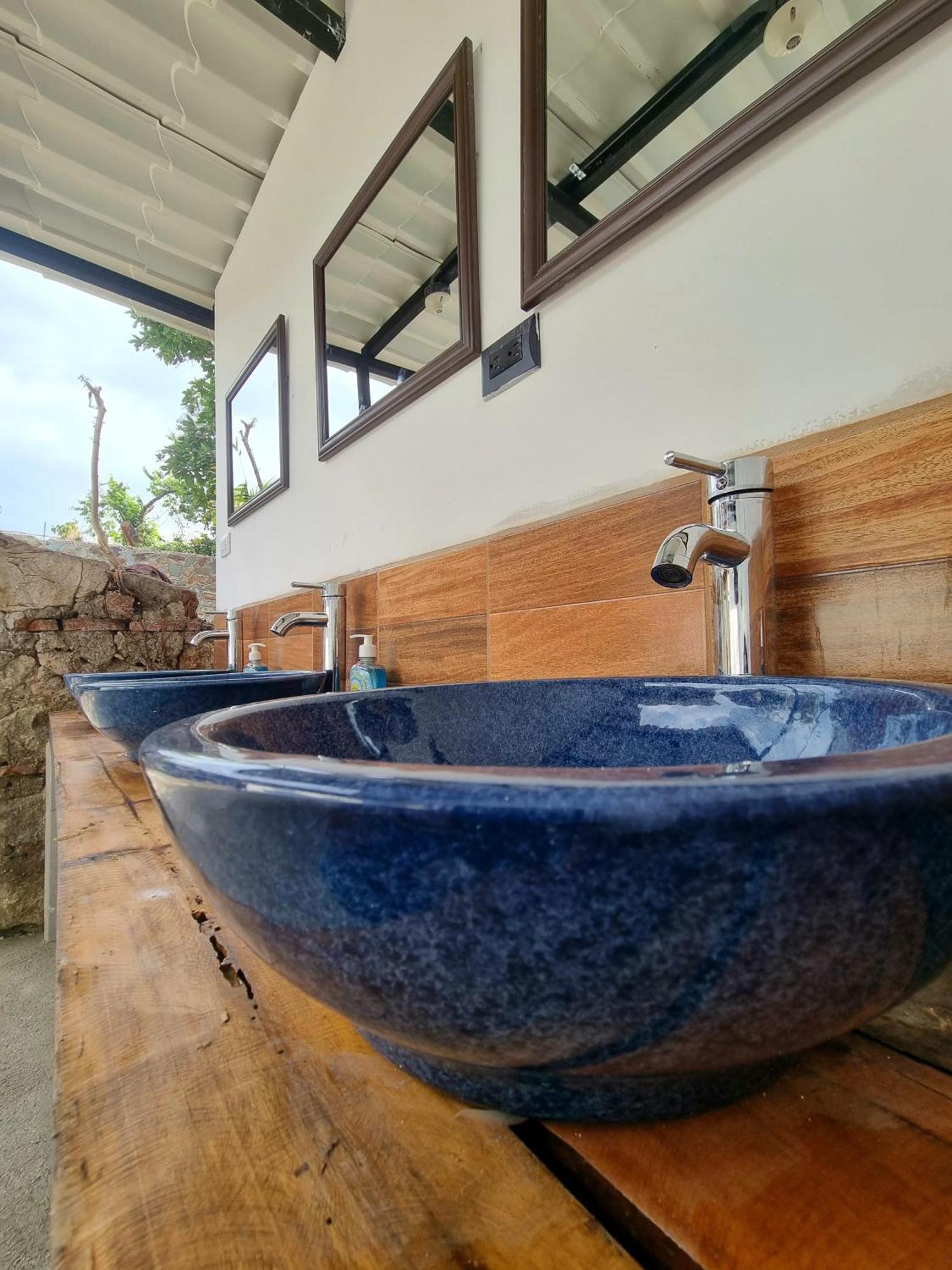 Central Hostel San Sebastian Antigua Екстериор снимка
